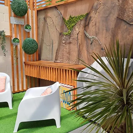 La Perla De & Sauna Experience