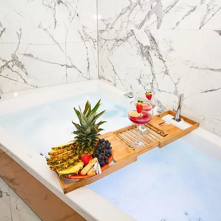 La Perla De & Sauna Experience *